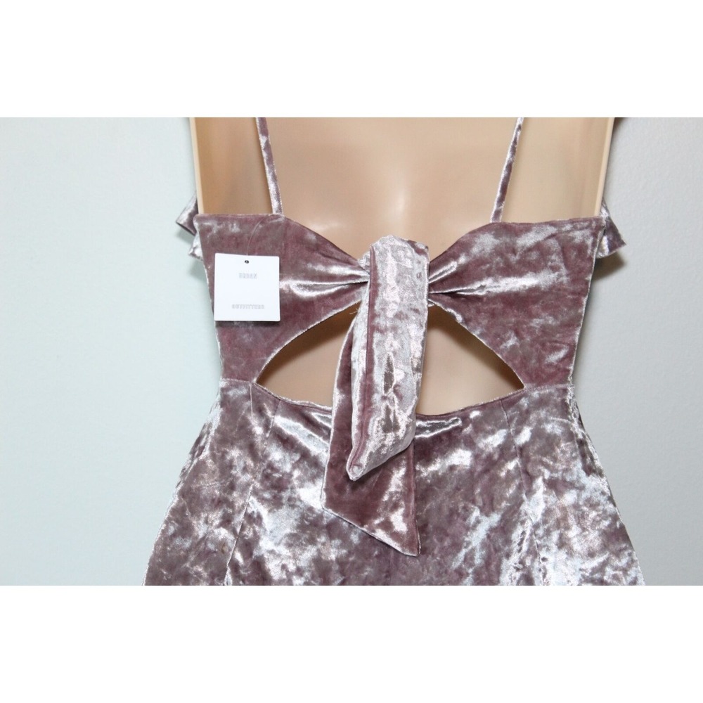 NEW Urban Outfitters Crushed Velvet Romper Blush Pink XS Party Date Night Glam - Picture 7 of 11